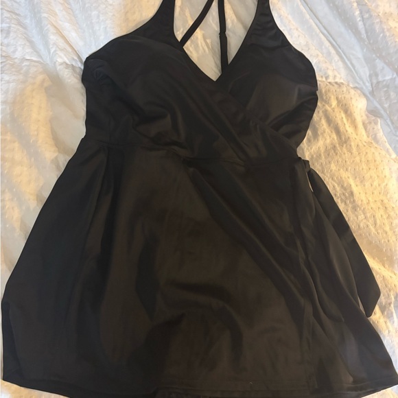 Sonnet Shores Other - Sonnet Shores Black One-Piece Swimsuit with V-Neck and Empire Waist